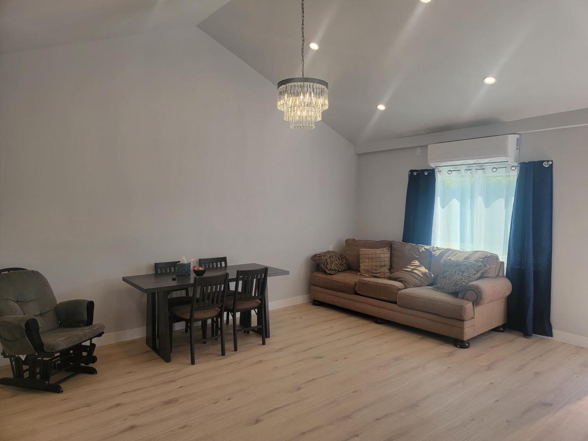 Wg House Angeles Winnetka Apartment *